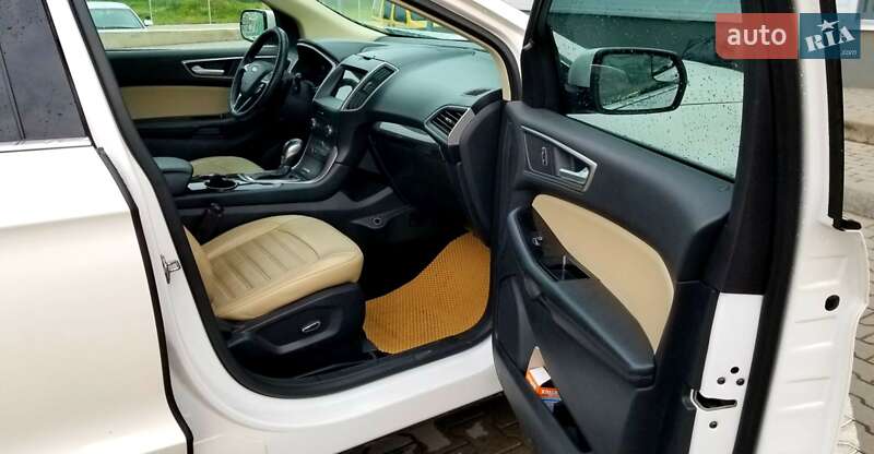 Внедорожник / Кроссовер Ford Edge 2016 в Нововолынске