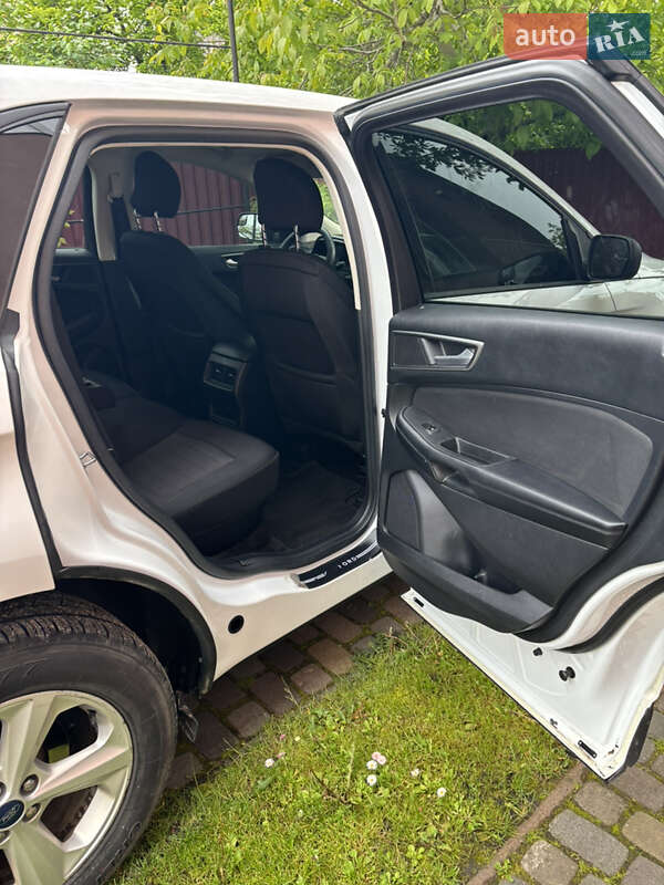 Внедорожник / Кроссовер Ford Edge 2015 в Городке