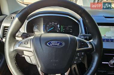 Внедорожник / Кроссовер Ford Edge 2017 в 
