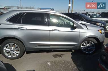 Внедорожник / Кроссовер Ford Edge 2020 в 