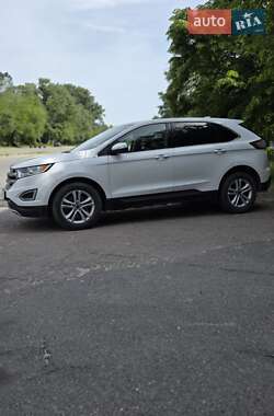 Внедорожник / Кроссовер Ford Edge 2017 в 