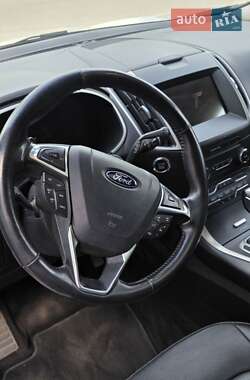 Внедорожник / Кроссовер Ford Edge 2017 в 