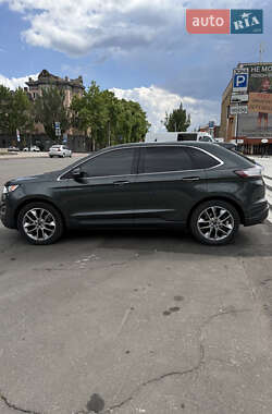 Позашляховик / Кросовер Ford Edge 2015 в 
