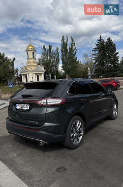 Позашляховик / Кросовер Ford Edge 2015 в 
