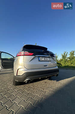 Внедорожник / Кроссовер Ford Edge 2019 в 