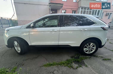 Позашляховик / Кросовер Ford Edge 2018 в 