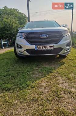 Позашляховик / Кросовер Ford Edge 2016 в 