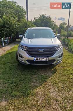 Позашляховик / Кросовер Ford Edge 2016 в 