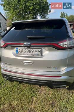 Позашляховик / Кросовер Ford Edge 2016 в 