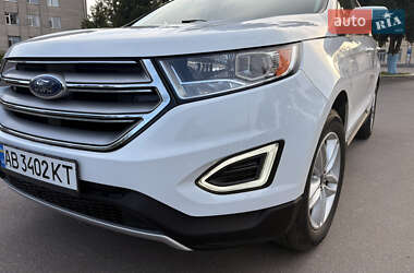 Позашляховик / Кросовер Ford Edge 2018 в 