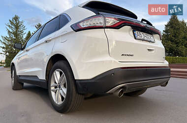 Позашляховик / Кросовер Ford Edge 2018 в 