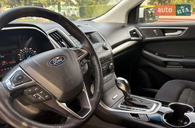 Позашляховик / Кросовер Ford Edge 2018 в 
