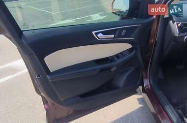 Внедорожник / Кроссовер Ford Edge 2017 в 