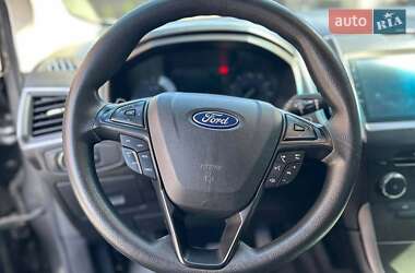 Внедорожник / Кроссовер Ford Edge 2016 в 