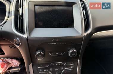 Позашляховик / Кросовер Ford Edge 2020 в 