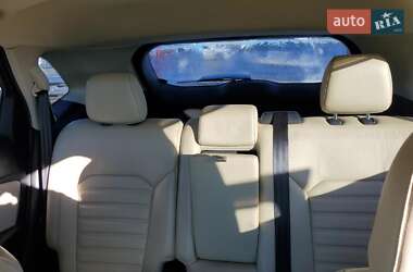 Внедорожник / Кроссовер Ford Edge 2015 в 