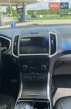 Внедорожник / Кроссовер Ford Edge 2019 в 
