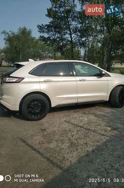 Позашляховик / Кросовер Ford Edge 2016 в 