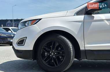 Позашляховик / Кросовер Ford Edge 2018 в 