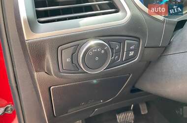 Позашляховик / Кросовер Ford Edge 2021 в 