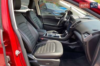 Позашляховик / Кросовер Ford Edge 2021 в 