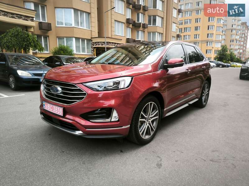 Внедорожник / Кроссовер Ford Edge 2019 в 