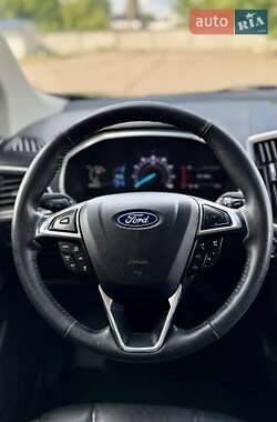 Внедорожник / Кроссовер Ford Edge 2019 в 