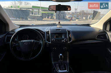Внедорожник / Кроссовер Ford Edge 2016 в 