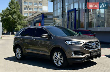 Внедорожник / Кроссовер Ford Edge 2019 в 