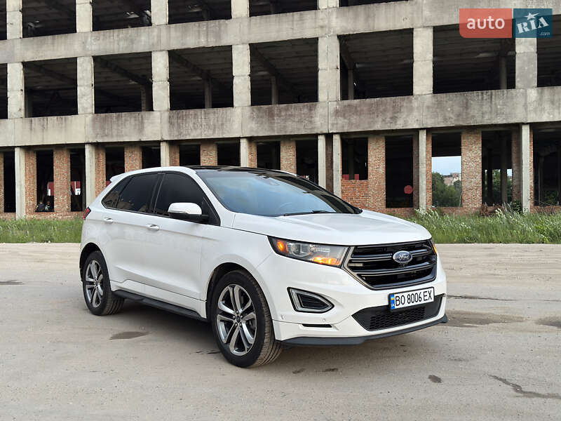 Внедорожник / Кроссовер Ford Edge 2016 в 