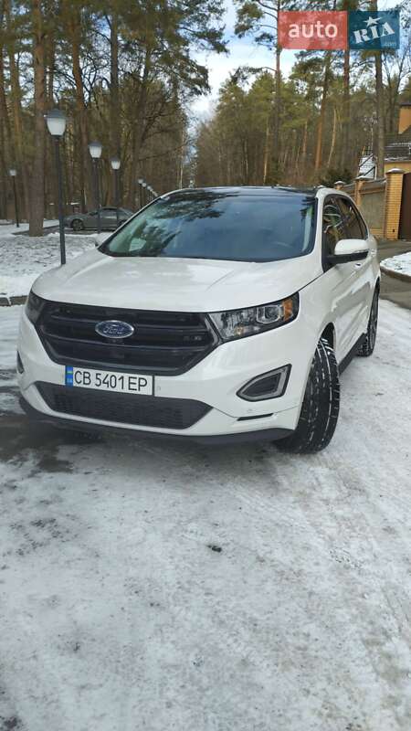 Внедорожник / Кроссовер Ford Edge 2015 в 