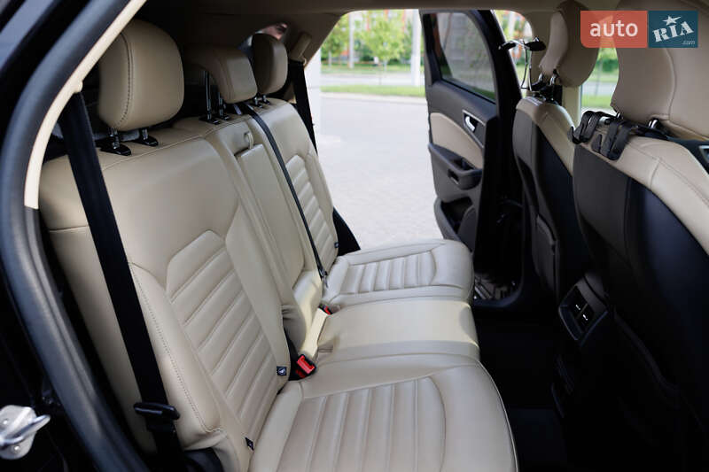 Внедорожник / Кроссовер Ford Edge 2016 в Чернигове