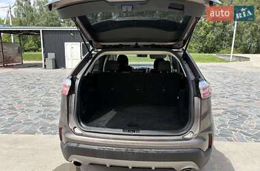 Внедорожник / Кроссовер Ford Edge 2019 в 