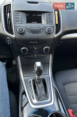 Позашляховик / Кросовер Ford Edge 2017 в 