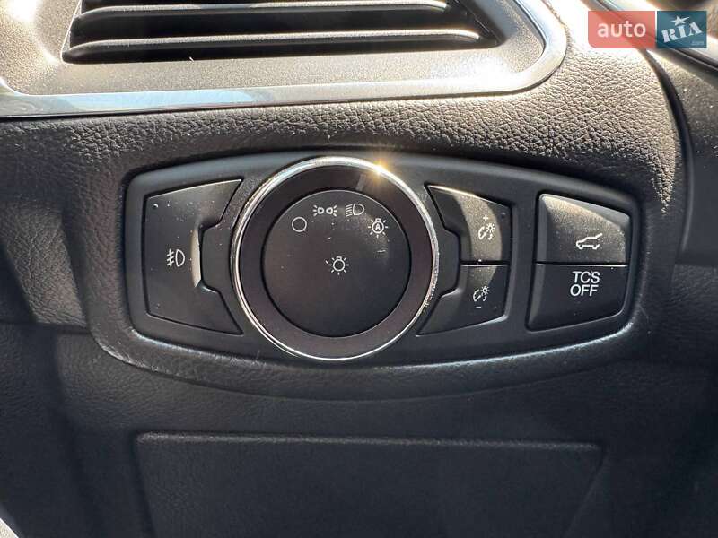Позашляховик / Кросовер Ford Edge 2019 в Дніпрі