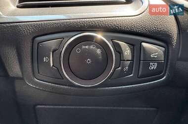 Внедорожник / Кроссовер Ford Edge 2019 в 