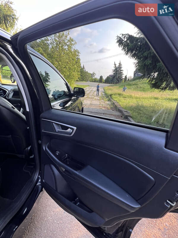Внедорожник / Кроссовер Ford Edge 2019 в Дубно
