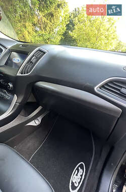 Внедорожник / Кроссовер Ford Edge 2019 в 