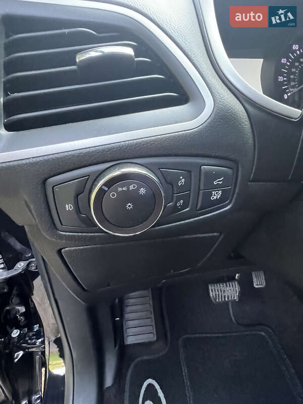Внедорожник / Кроссовер Ford Edge 2019 в Дубно