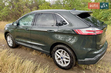 Позашляховик / Кросовер Ford Edge 2022 в 