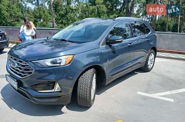 Внедорожник / Кроссовер Ford Edge 2018 в 
