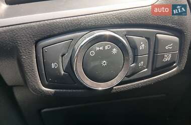 Внедорожник / Кроссовер Ford Edge 2018 в 