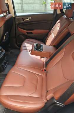 Внедорожник / Кроссовер Ford Edge 2019 в 