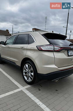 Внедорожник / Кроссовер Ford Edge 2017 в 
