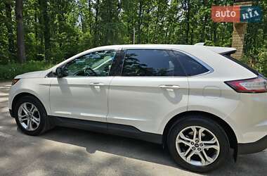 Внедорожник / Кроссовер Ford Edge 2015 в 