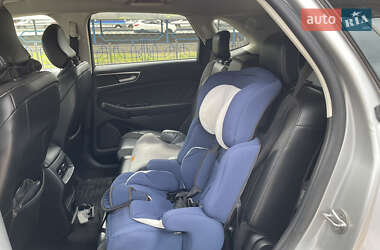 Внедорожник / Кроссовер Ford Edge 2016 в 