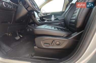 Внедорожник / Кроссовер Ford Edge 2021 в 