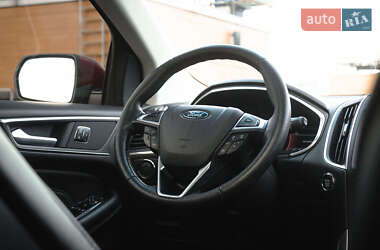 Внедорожник / Кроссовер Ford Edge 2016 в 