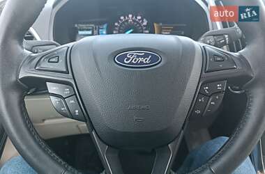 Внедорожник / Кроссовер Ford Edge 2022 в 