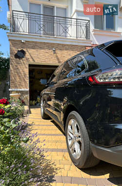 Внедорожник / Кроссовер Ford Edge 2016 в 